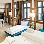 Schiefer Hotel