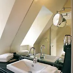 Schiefer Hotel