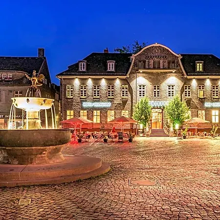 Schiefer & 4* جوسلار