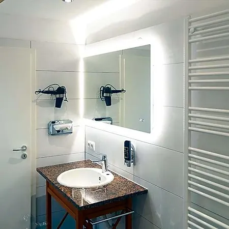 Schiefer & Hotel 4*