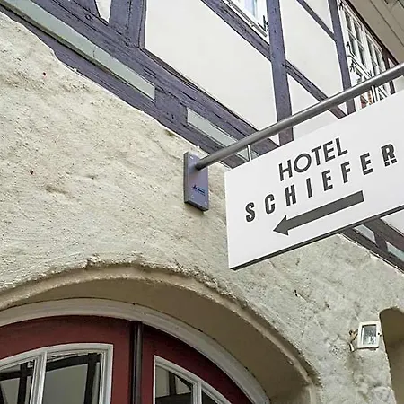 Schiefer & 4* جوسلار
